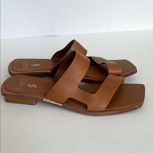 Women's caramel color slides/Sandals
